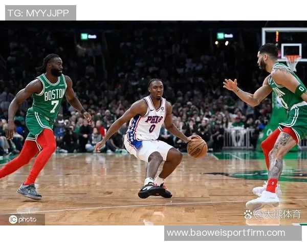 超强得分手本赛季总得分突破500分的球员亚历山大与马克西的精彩表现分析